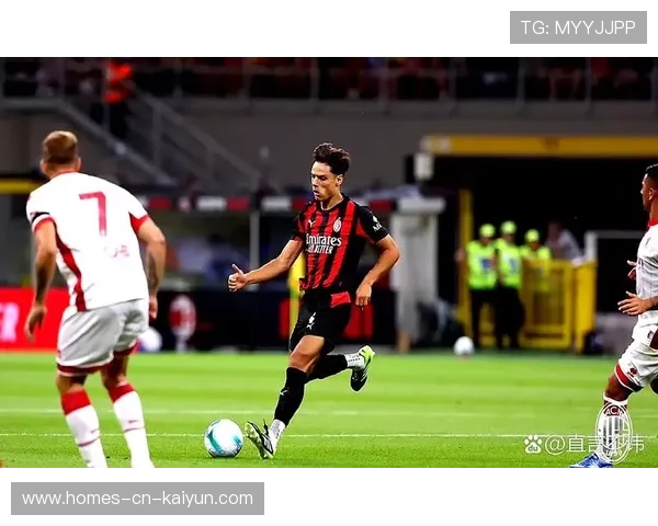 AC米兰定位球形成包围